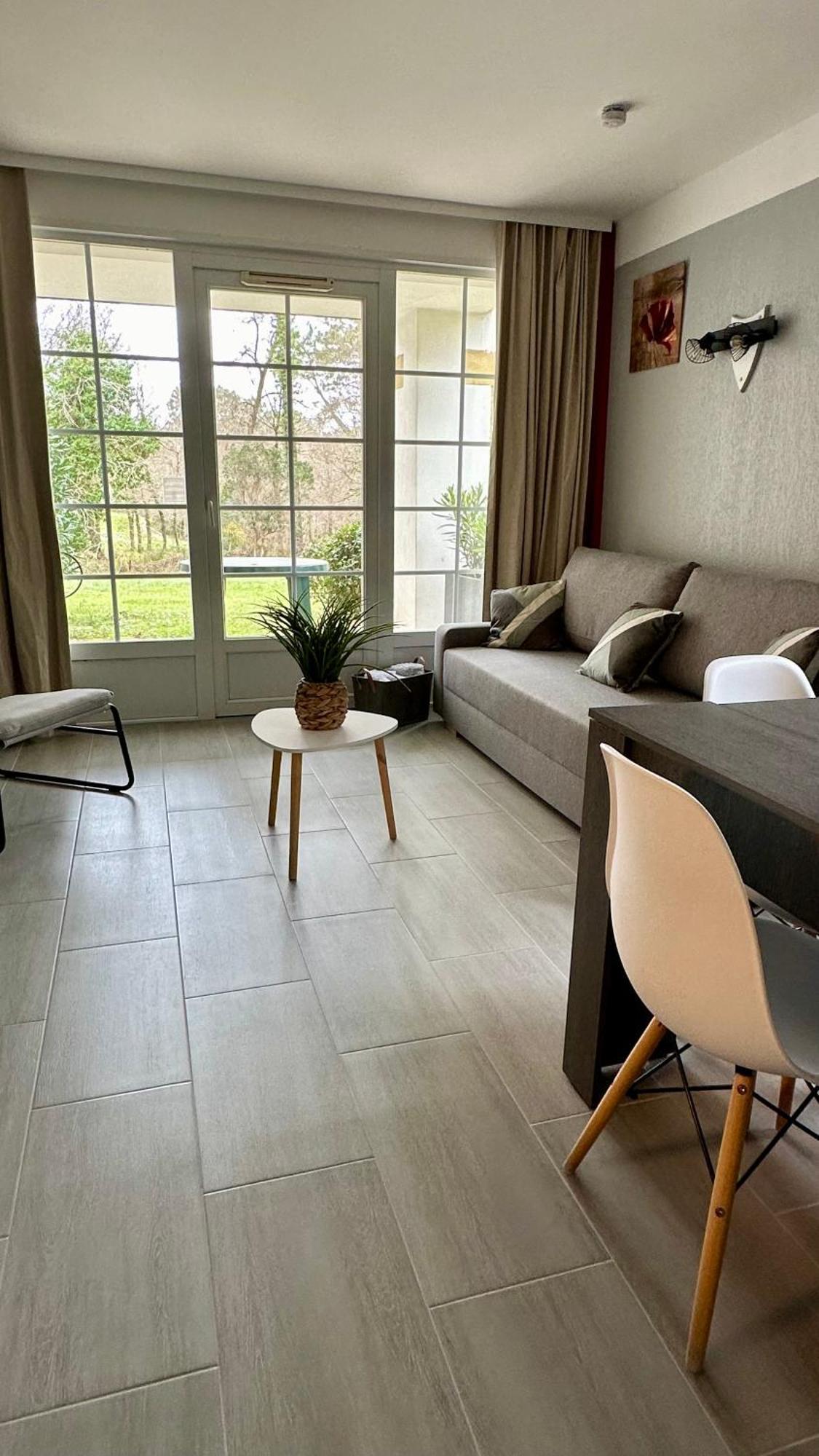 Appartement En Residence Pierre Et Vacance Au Golf Biscarrosse Εξωτερικό φωτογραφία